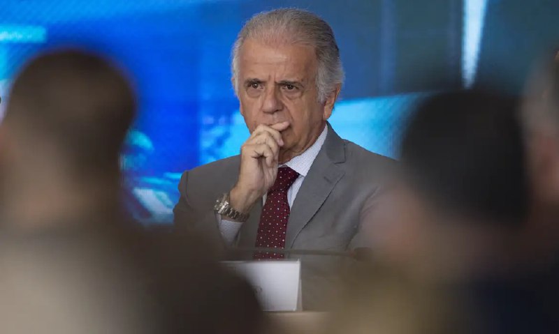 [Ministro da defesa diz esperar que …