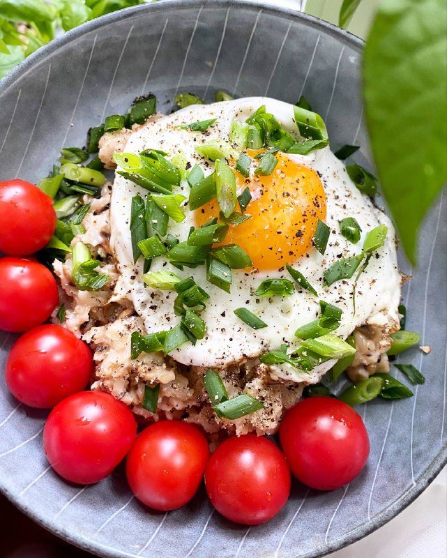 **SAVORY PORRIDGE WITH SUNNY EGG**