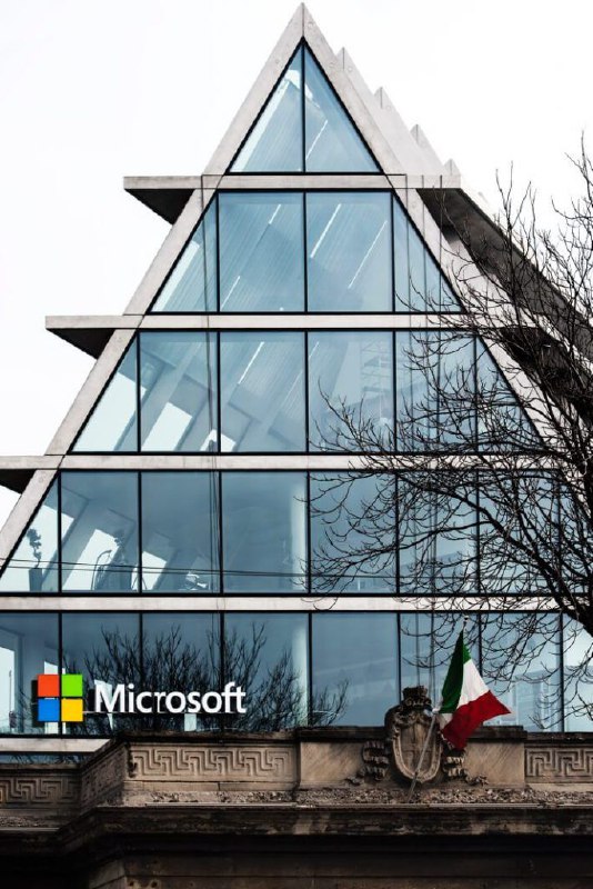 **Компания Microsoft направит 4,3 млрд евро …