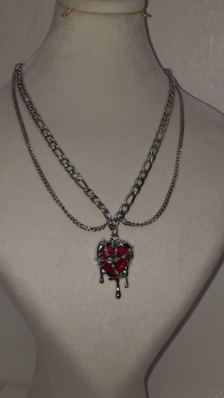 ~vampire necklace ***🖤******🩸******⛓️******🔗***