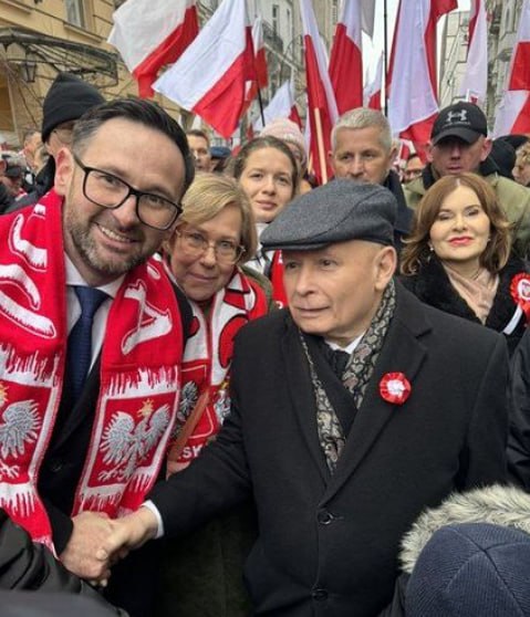 Hochsztaplerzy zawsze przybierają się w katolickie …