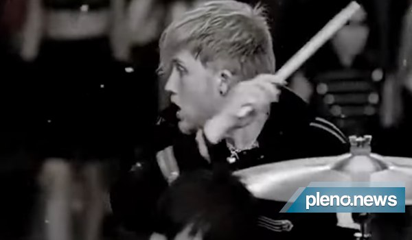 Baterista Bob Bryar é encontrado morto …