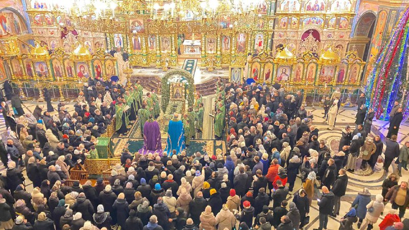 ***🙏🏻******🎄***Акафіст перед мощами преп. Амфілохія Почаївського