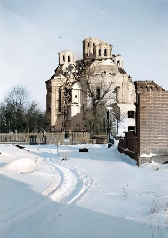 Катерининська церква, лютий 1942 року.