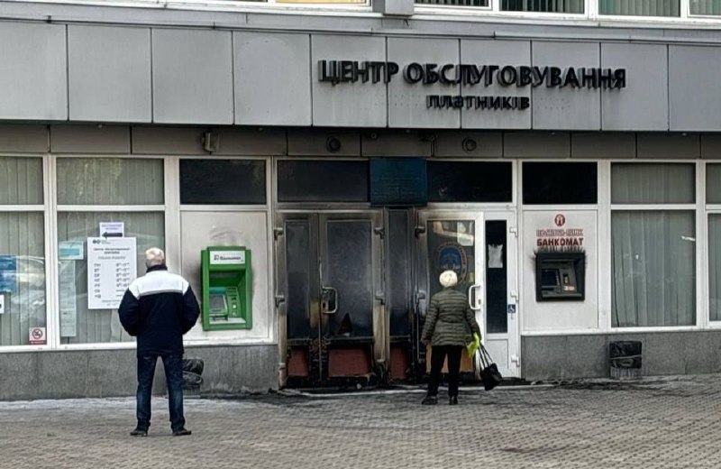 У Полтаві вночі невідомі особи підпалили …