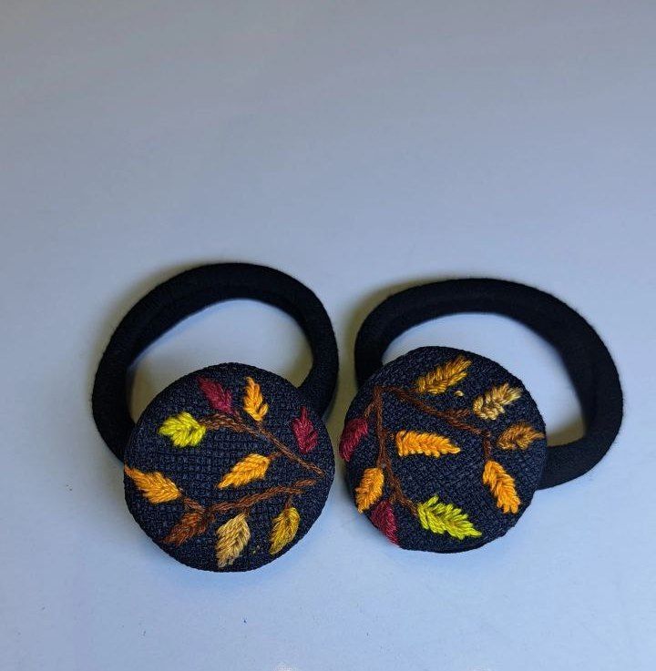 کش مو گلدوزی شده