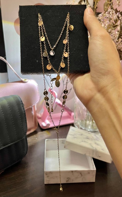 Long necklace + box