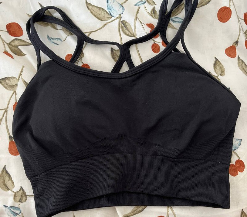 •sport bra (brand new)