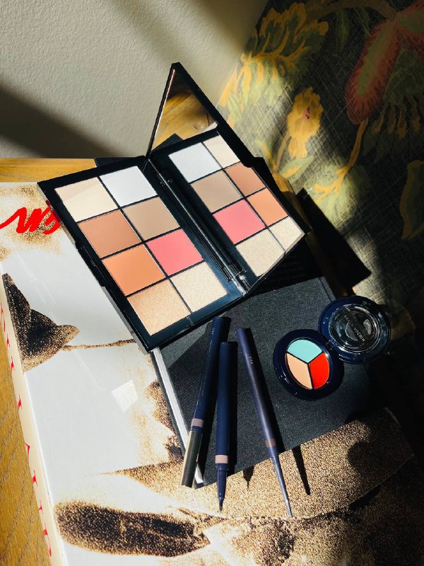 **У бренда Kevyn Aucoin Beauty вышли …