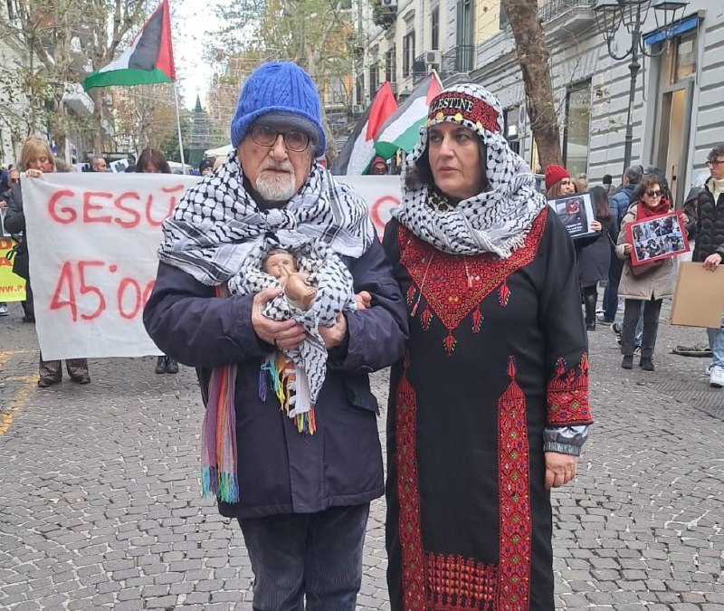 Napoli: un corteo silenzioso nel centro …