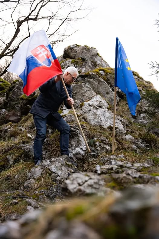 Eduard Chmelár: **ZDOBÍŠ, SOUDRUHU?**