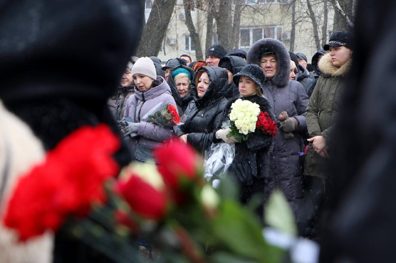 *****💔***У Полтаві попрощалися із родинами Яворських …