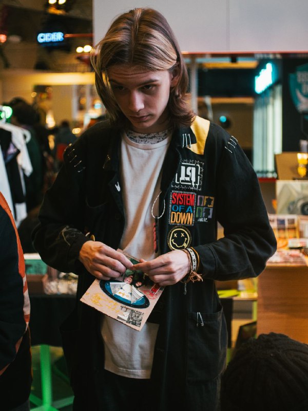 — 𝘝𝘢𝘭𝘭𝘦𝘺 𝘰𝘧 𝘵𝘩𝘦 𝘞𝘰𝘰𝘭𝘭𝘺 𝘍𝘪𝘴𝘩 …