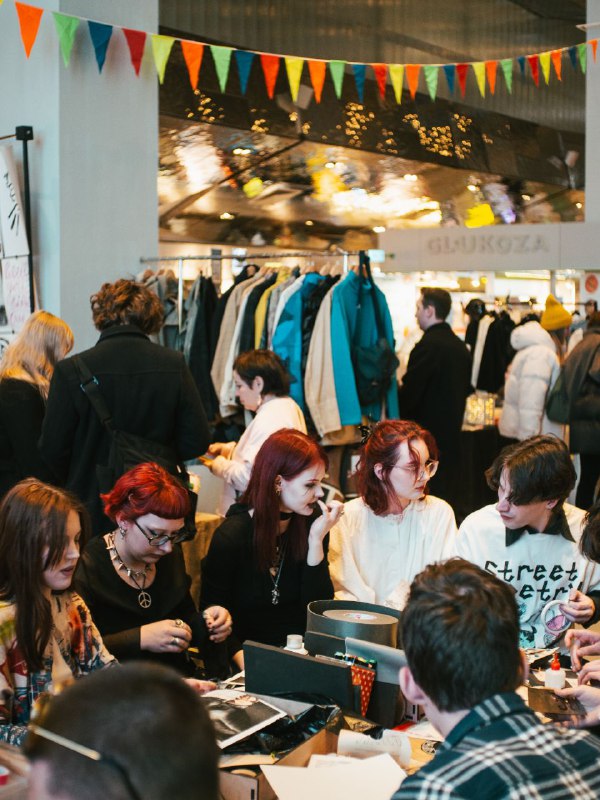 — 𝘝𝘢𝘭𝘭𝘦𝘺 𝘰𝘧 𝘵𝘩𝘦 𝘞𝘰𝘰𝘭𝘭𝘺 𝘍𝘪𝘴𝘩 …