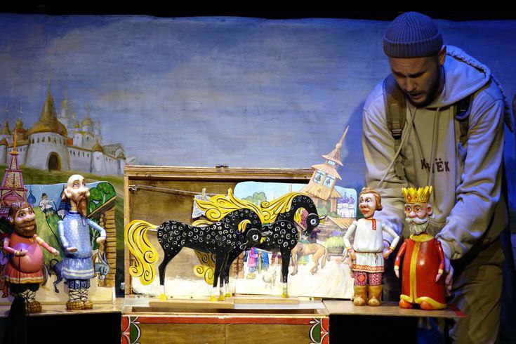 نمایش عروسکی 🎭