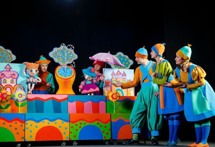 نمایش عروسکی 🎭