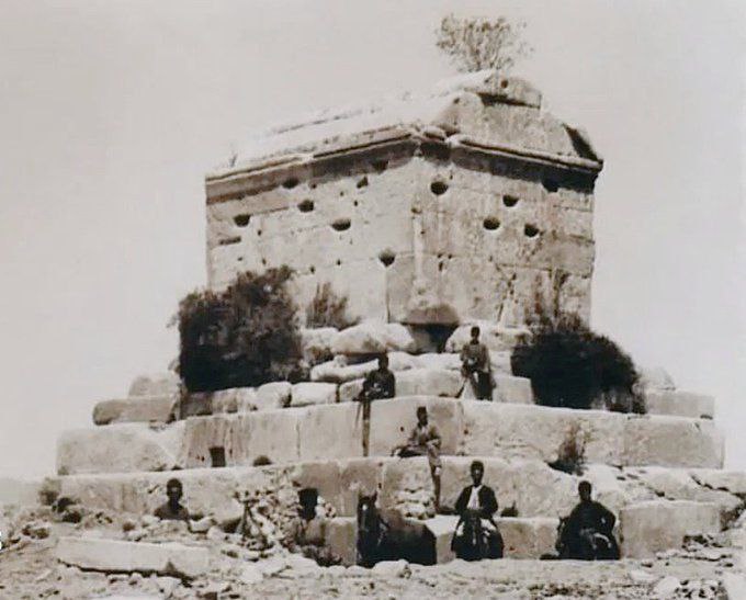 مقبره کوروش کبیر
