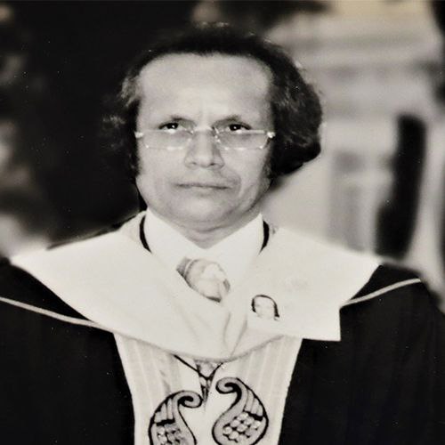 **دکتر جلال متینی (۱۴۰۳- ۱۳۰۷)**