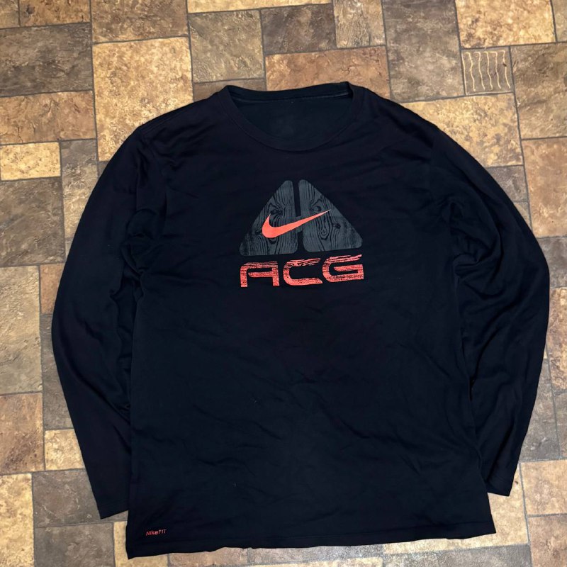 Лонгслив nike acg