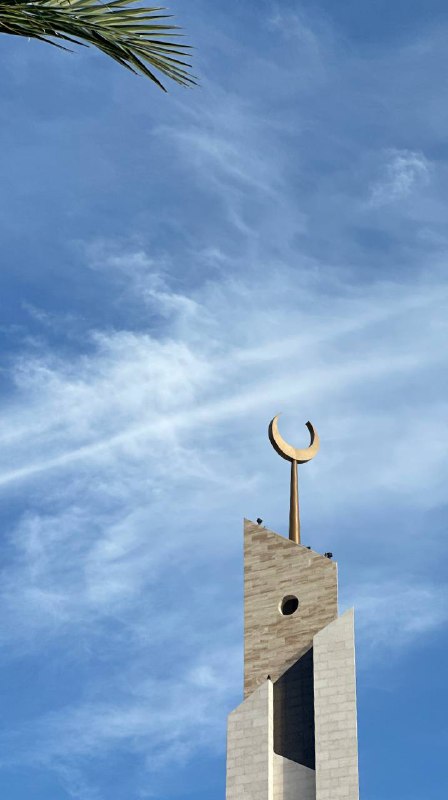 إنّ القلبَ ليُظلِم فيستنِيرُ