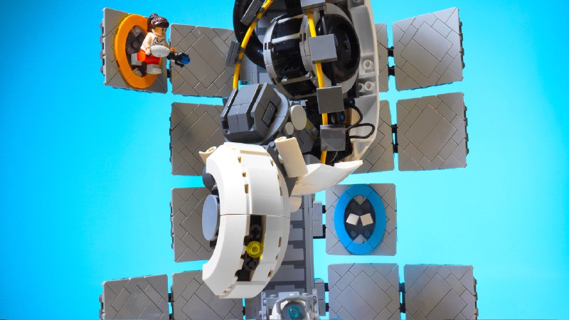 I made a LEGO GLaDOS