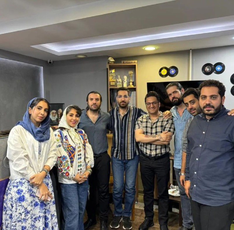 آموزشگاه موسيقي رنگين كمان هنر جوان
