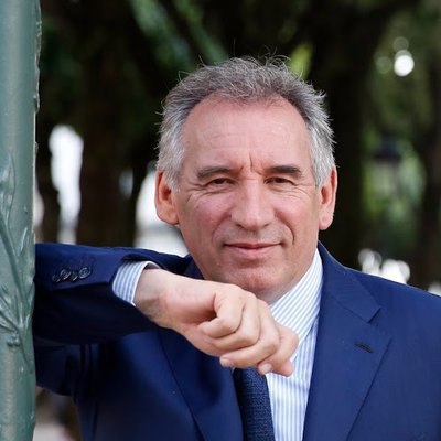 Bayrou, nombrado Primer Ministro por Macron, …