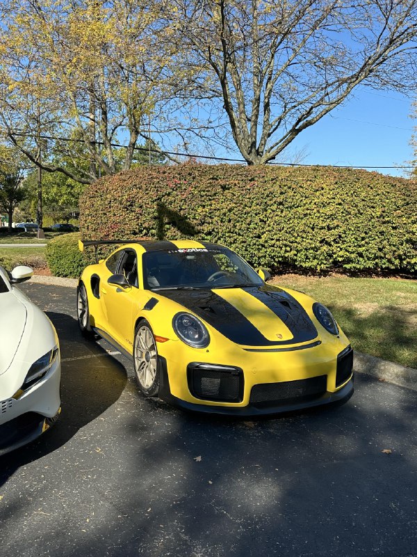 GT2RS [3024x4032]