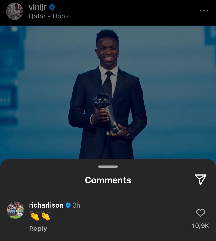 ***?*** Richarlison congratulating Viní Jr.