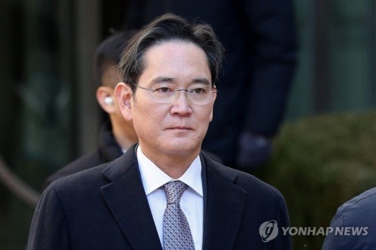 [단독]'족쇄' 푼 이재용, 첫 출장은 중동...이달 …