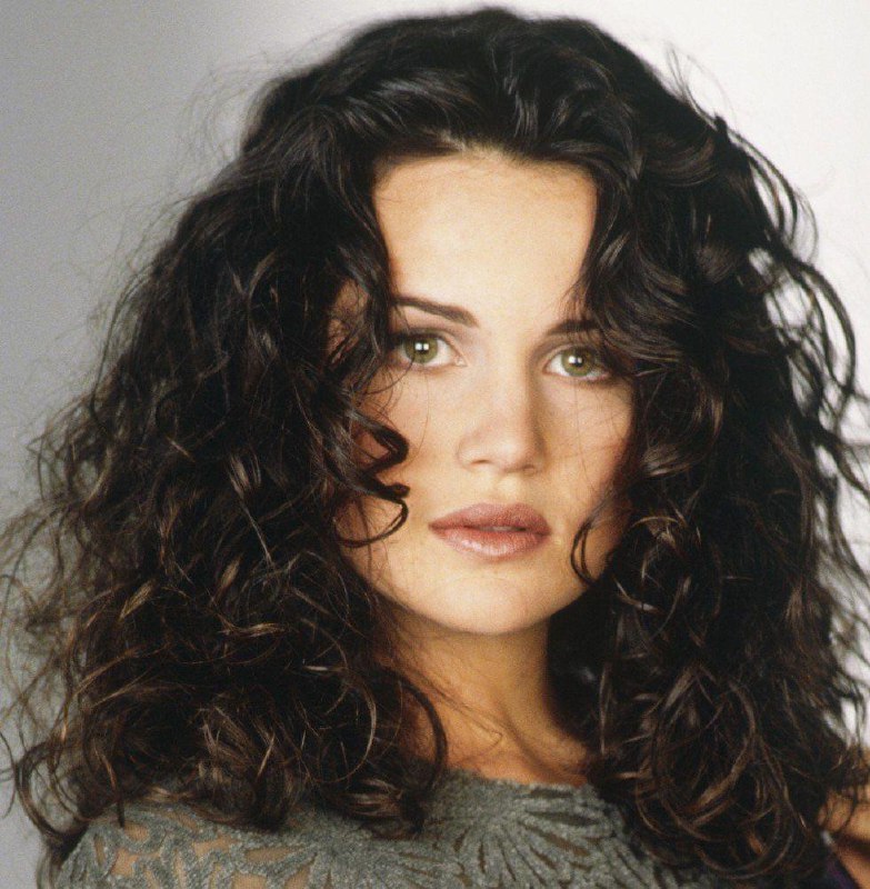 Carla Gugino.. 90s!