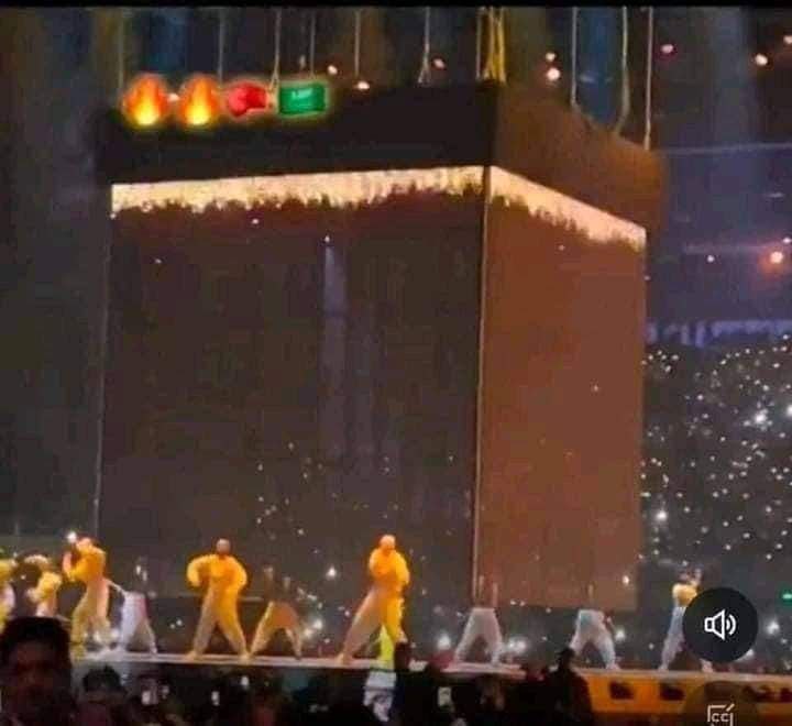 كلما زادت الظلمة وإشتدت الغربة حتى …