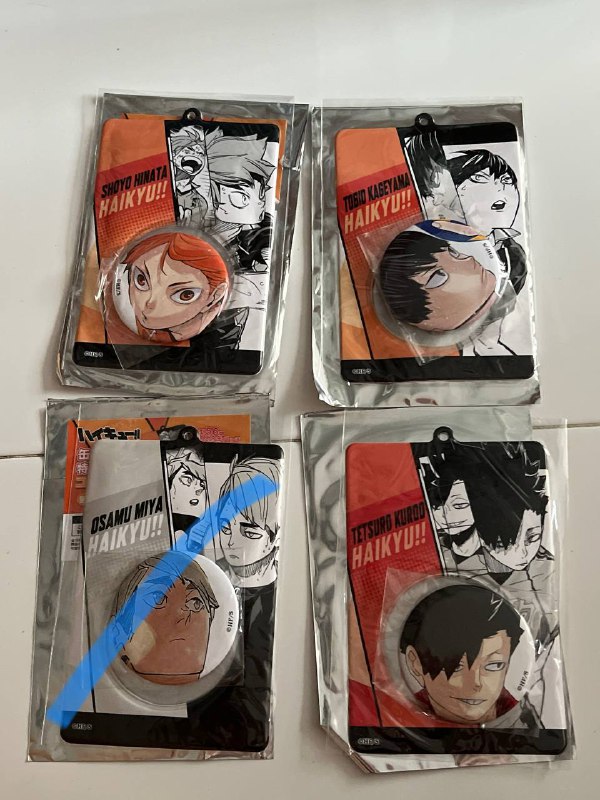 haikyuu jumpshop badge + holder