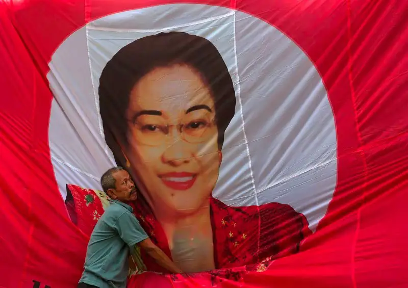 **Ex-Indonesia leader Megawati advises cabinet not …