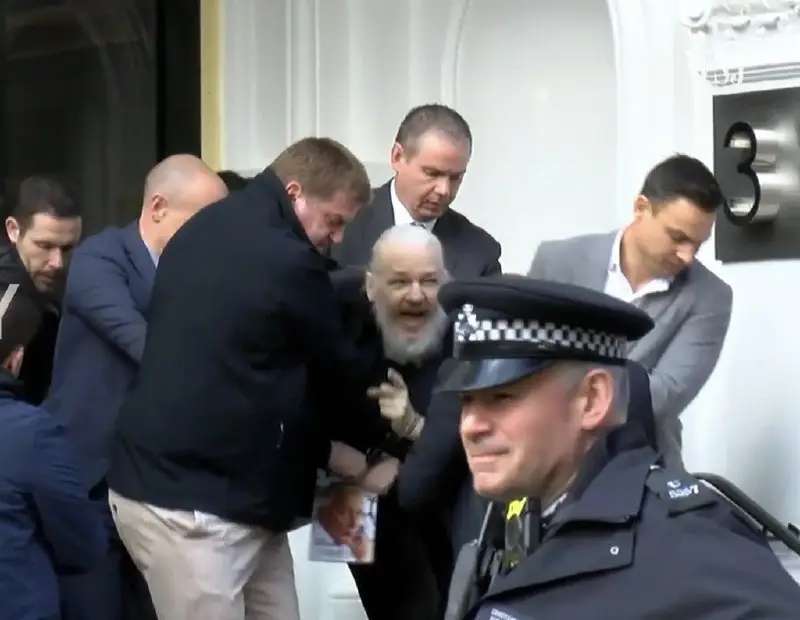 **Free Julian Assange, before it's too …