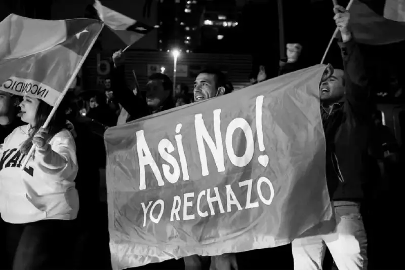 ***👋*** ¡Buenos días! El domingo Chile volvió a rechazar un nuevo proyecto de constitución, en este caso de corte conservador. …