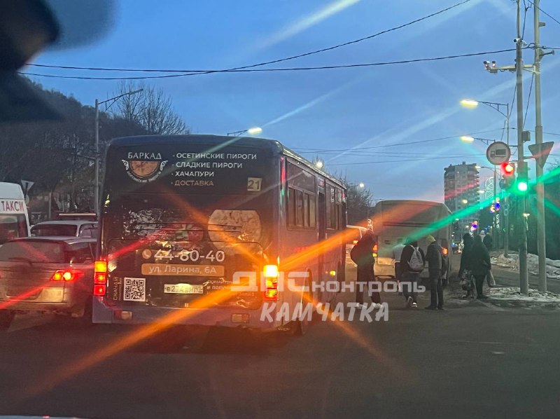 Маршрутки с пассажирами столкнулись в Петропавловске