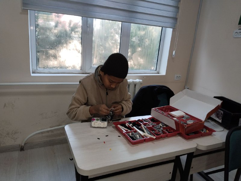 RoboSchool - Robototexnika o'quv markazi