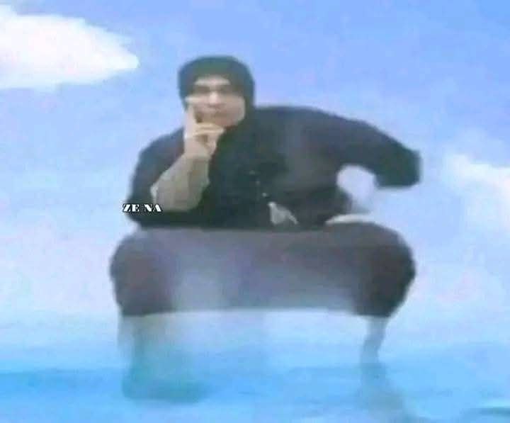 الكلمة اللي قولت أفتح التليفون عشان …