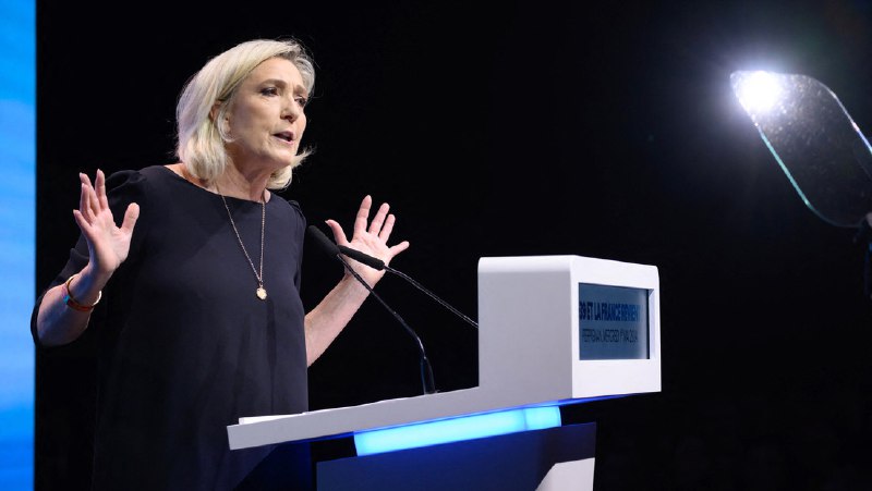 Die Abgeordnete Marine Le Pen sieht hinter den Worten des Staatschefs eine Ego-Frage.