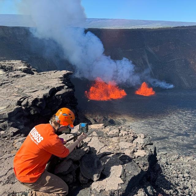 **Le volcan Kilauea à nouveau en …