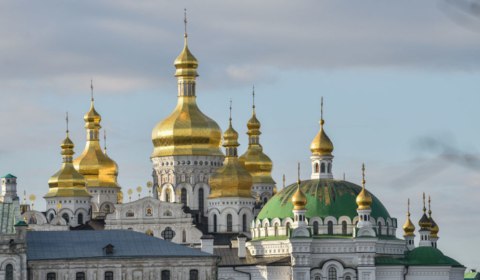 President of Ukraine Can’t Force God to Fight, says Russian Church