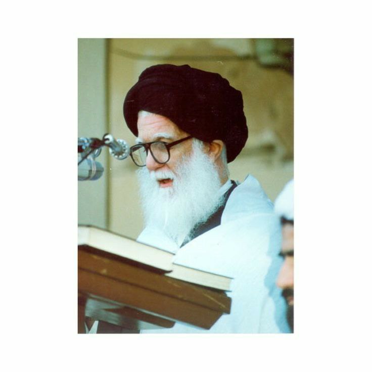 ‏"ومَن كان محمداً حِرزهُ .. فَليطمئِنَ" …