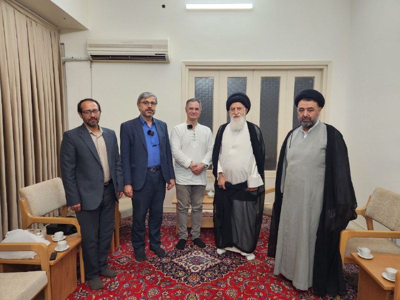 کارهای بزرگی در پیشه.