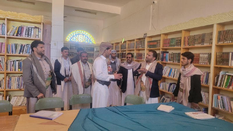 عدد من الشعراء والمنشدين يزورون جامعة …