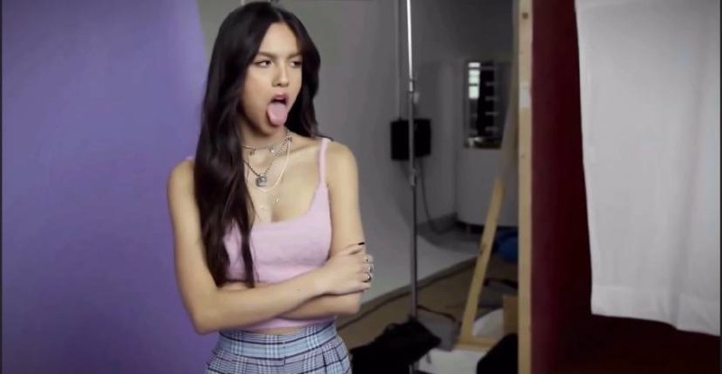 *twixtor with Olivia Rodrigo
