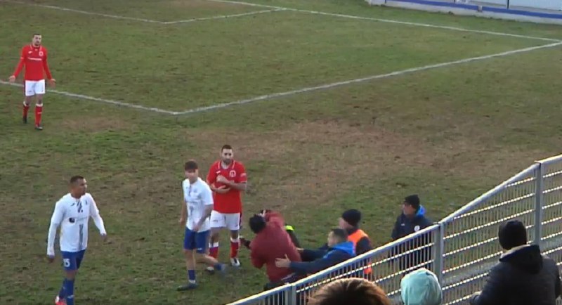 ECCELLENZA, PROMOZIONE/B – Aggredisce l’arbitro, lunghissima …