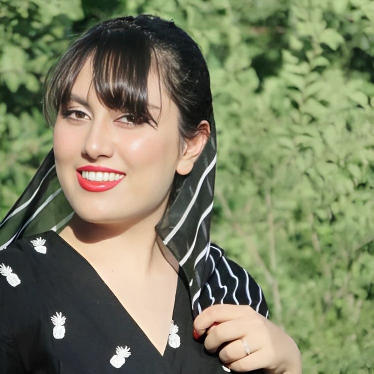 **نگین عبدالملکی اهل قروه دانشجوی دانشکده …