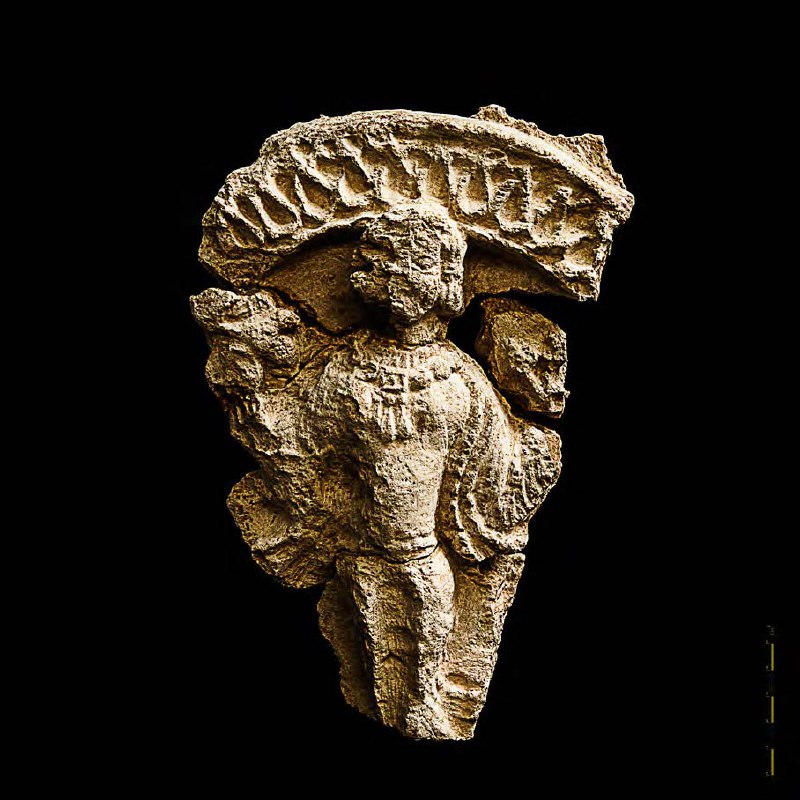 ***?***گچبری با نقش یک بانو از …