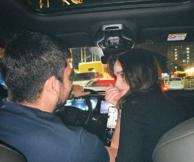 **كـفـايـة إنـو عـيونـو ، مـابتـلمع إلا …